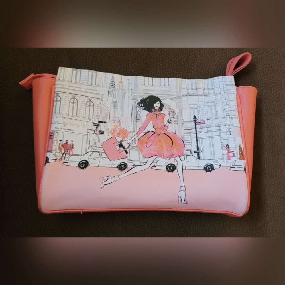 Elizabeth Arden, pink and white travel makeup bag. Super cute!